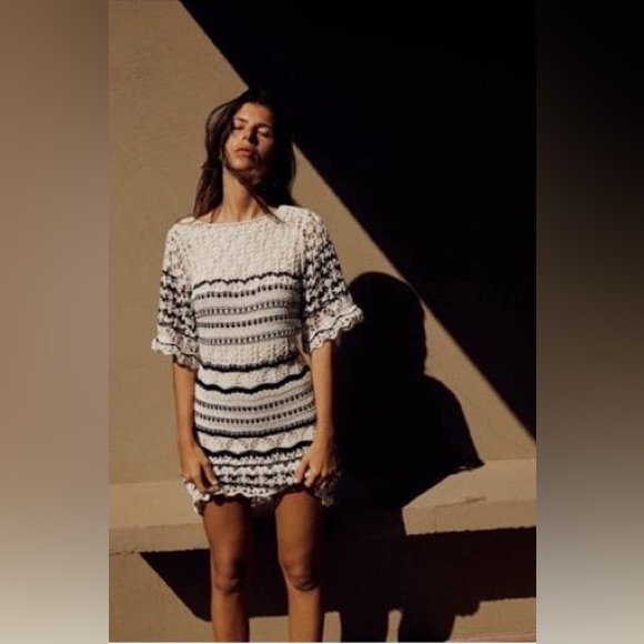 Zara Ivory Black Stripe Crochet Knit Short Sleeve Mini Dress Blogger Fav - Picture 1 of 9